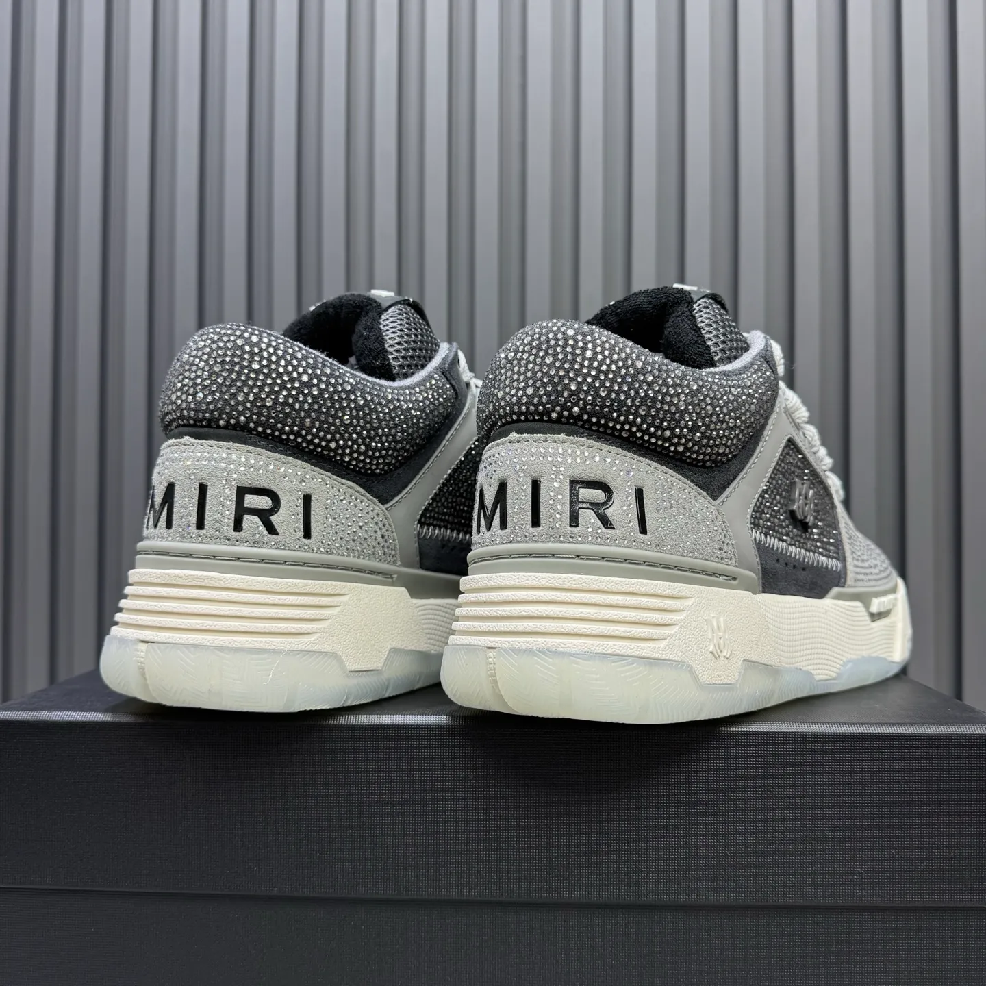 Men's shoes 💰760💰 AMIRI AMIRI fashion brand hot sale 🔥 Available all year round, couples 💑 Official website synchronization Imported fabrics 1⃣️ vs 1⃣️ replica, original factory special original sole, 35-45 (45. non-refundable)